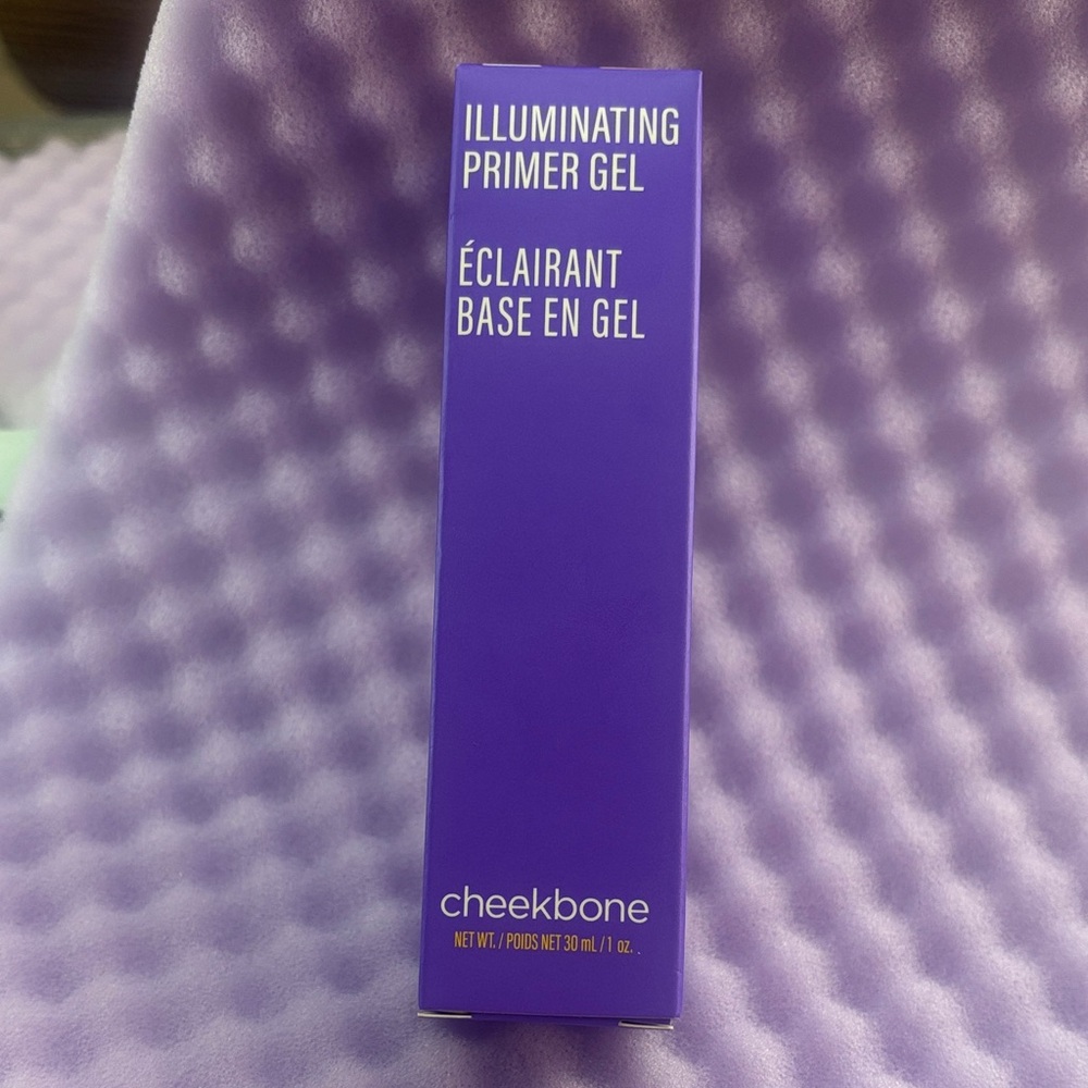Cheekbone Illuminating Primer Gel